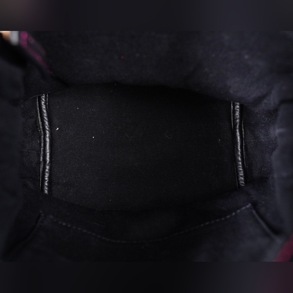 AT04โค๏ธ Burberry Ashby Bucket Bag Multiple colors Cloth - Picture 9 of 15